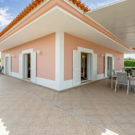 Pescada By Interhome * アルブフェイラ